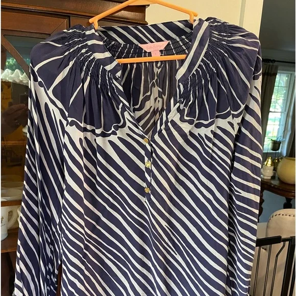 Beautiful Lilly Pulitzer silk tunic. - Picture 1 of 2